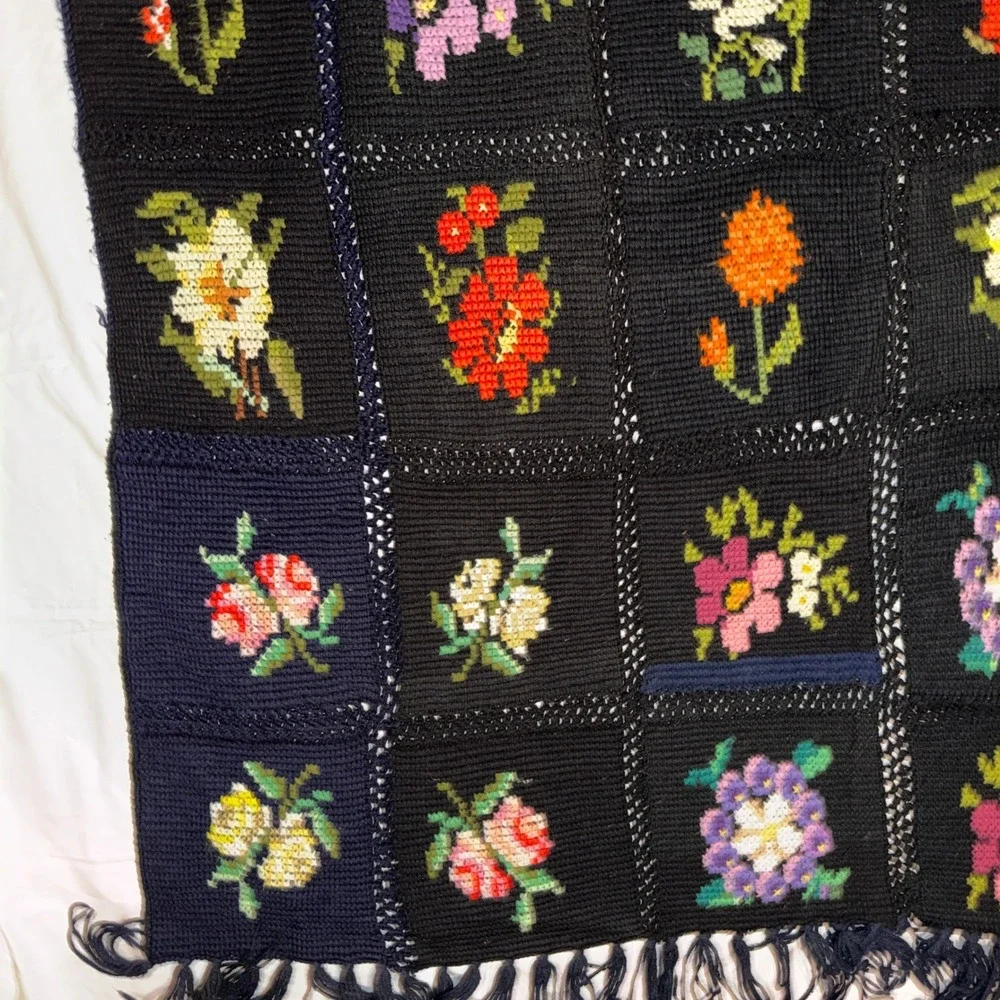 Vintage Handmade Crochet Floral Afghan Blanket Cross Stitch Tassel Fringe Black